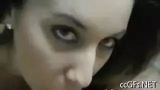 خبرة في لعق الفرج تؤدي لقذف شرجي عنيف