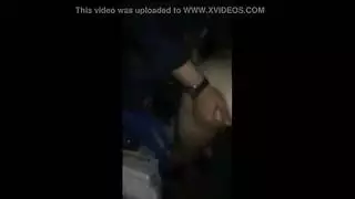 حفلة جنس في غرفة الفندق: فتيات مراهقات يستكشفن أجساد بعض