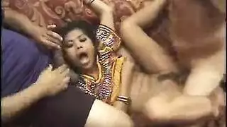 الحامل تتناك وقت الولادة