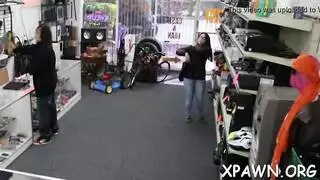 الأقواس شرفة كثير الشعر