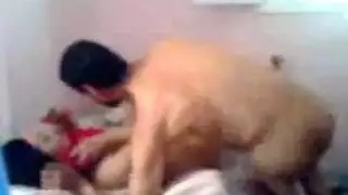 مهبل عربي ناضج يمسك بقضيب ضخم لضربة عميقة وقاسية