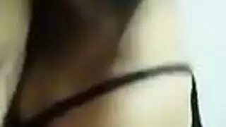 حوريات عربيات يستكشفن أجساد بعضهن