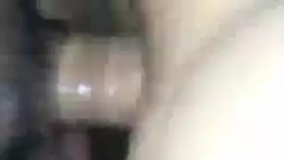 مشهد إباحي: نساء مشعرات ينكتهن بقوة بقضيب سمين ضخم