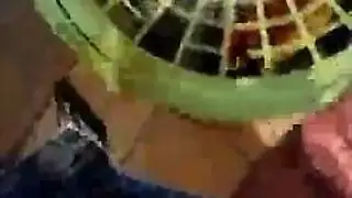 مص قضيب إباحي مع أحمر شفاه وفن طلاء الأظافر