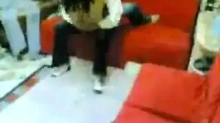 بنت مصريه معا اخوها وتقول كوسي ولا كوس مراتك