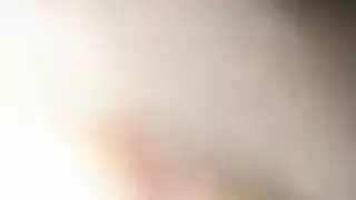 إغراء في الحمام: تصوير بزازها لعشيقها السري