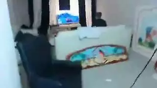 حراميات بين البنات تنتهي بنهاية فوضوية ساخنة