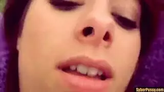 العاهرة المراهقة رايلي ريد تحب القضيب الأسود في مشهد مكثف