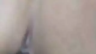 امراة تصلي عارية