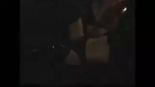 بنات جامحات يتناوبن على لعبة جنسية ضخمة