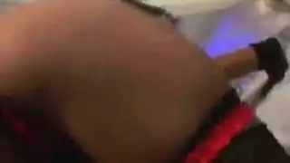 بنات بتشخ خره في بق بنات