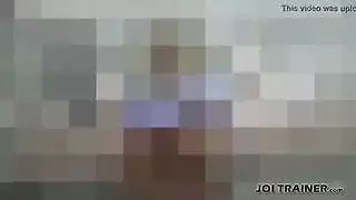 حركة عنيفة بوضعية الكلب مع لاعب