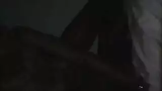 سكس منتصف الليل: هاوي يضرب كسها الأسود المبلول