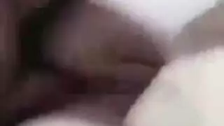يستغل امه وهيا داخل غساله