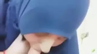 محجبة جزائرية تخلع في السظح