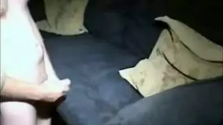 مهبل مشعر يهتز وينزل سائل في هزة جماع شديدة