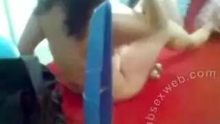 سيد الكاراتيه يعطي الزوجة المحرومة هزات جماع شديدة