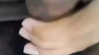 استمناء منفرد بقضيب كبير مراهق يعمل على قضيبه من أجل حمولة مني