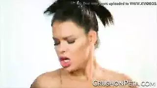 اجعلها تصرخ في نشوة جلسة متعة قوية