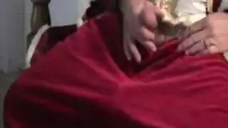 استمناء عيد ميلاد إباحي: قضيب سانتا يحتاج فتحة ضيقة لينفجر فيها