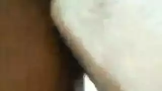 فتاة مثيرة مرتدية جوارب طويلة تحب الجنس الشرجي القاسي والجنس العنيف