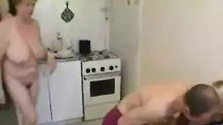 عبيد على طاولت القمار