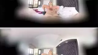 إباحية بالواقع الافتراضي: شاهد كارمن تبتلع كل بوصة